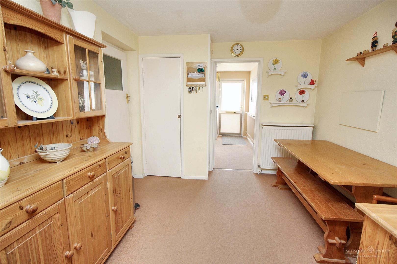 Warborough Avenue, Tilehurst, Reading